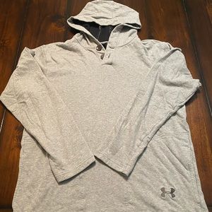 Under Armour Performance Light Weight Sweatshirt